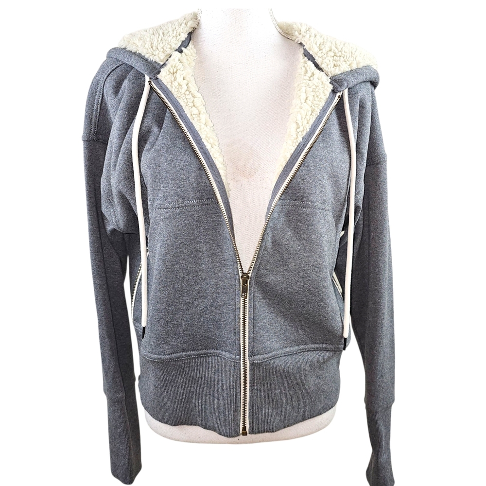 CABI Apres Ski Zippered Hoodie In M - Picture 4 of 10